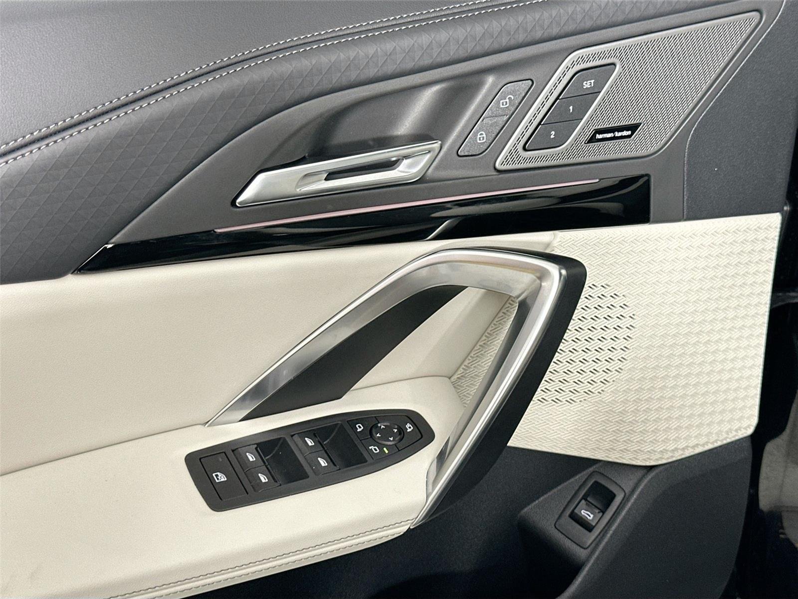 New 2026 Black Sapphire Metallic BMW xDrive28i image 19