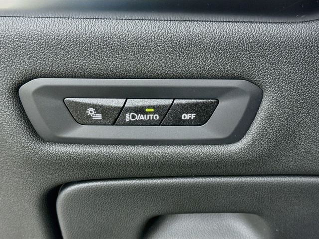 New 2026 Black Sapphire Metallic BMW xDrive40i image 10
