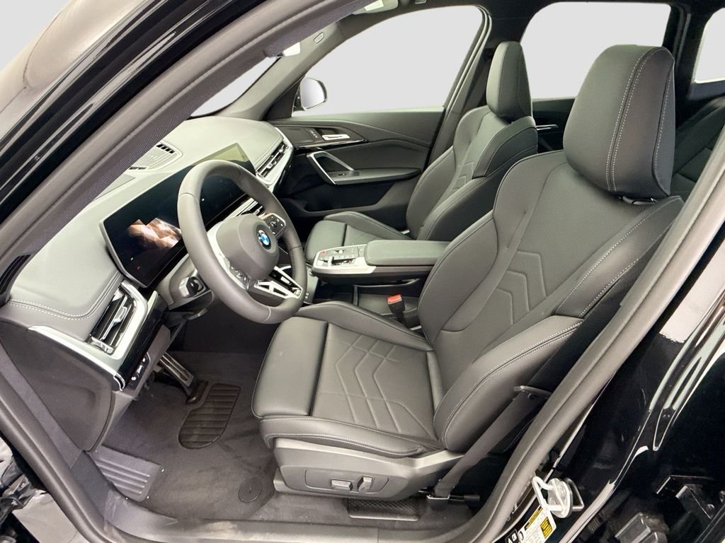New 2026 Black Sapphire Metallic BMW xDrive28i image 18