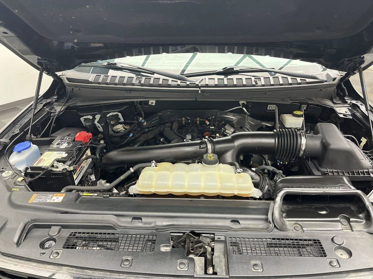 Used 2022 Black Ford Limited image 34