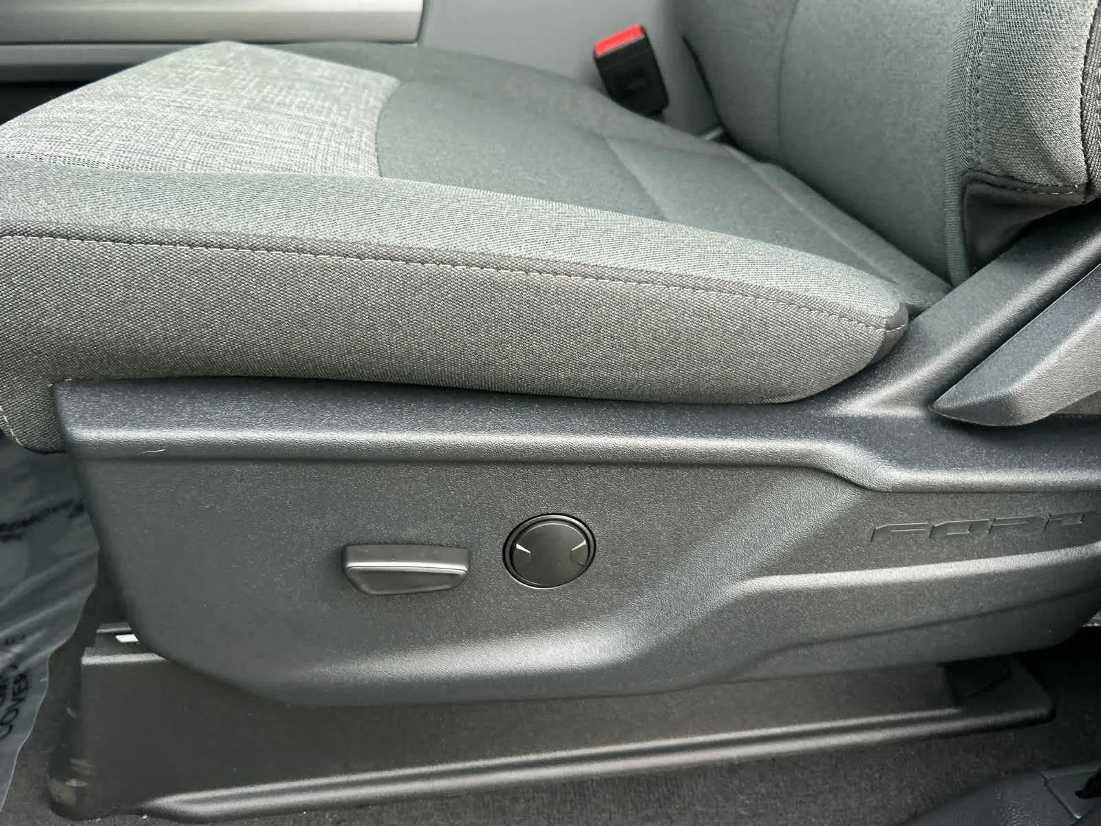 New 2026 Carbonized Gray Metallic Ford F-350® XLT image 30