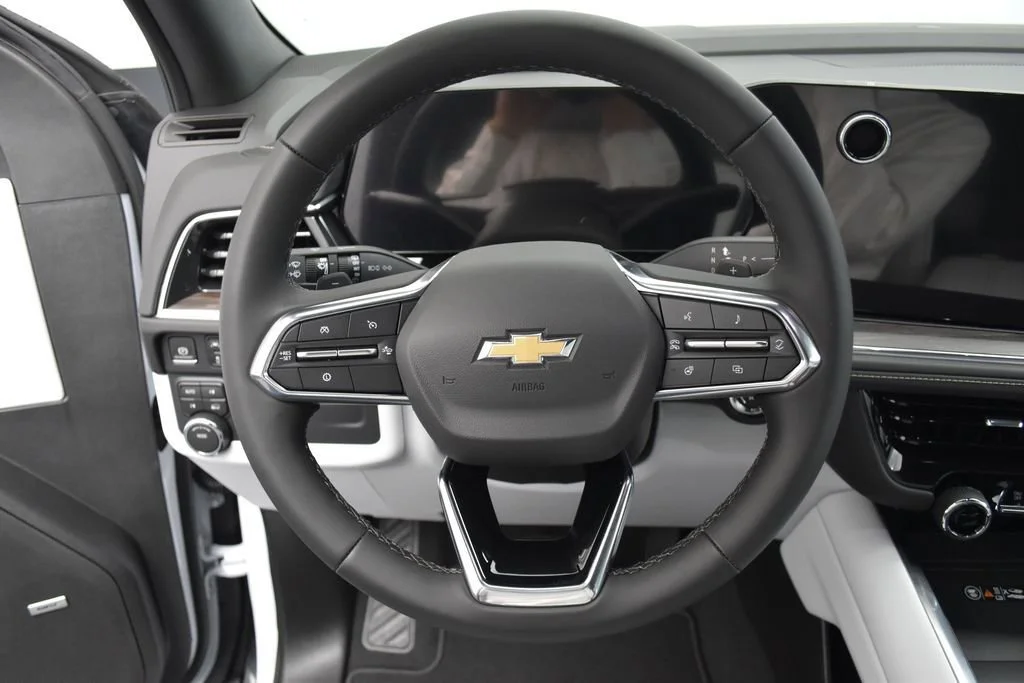 New 2026 Polar White Tricoat Chevrolet Premier image 9