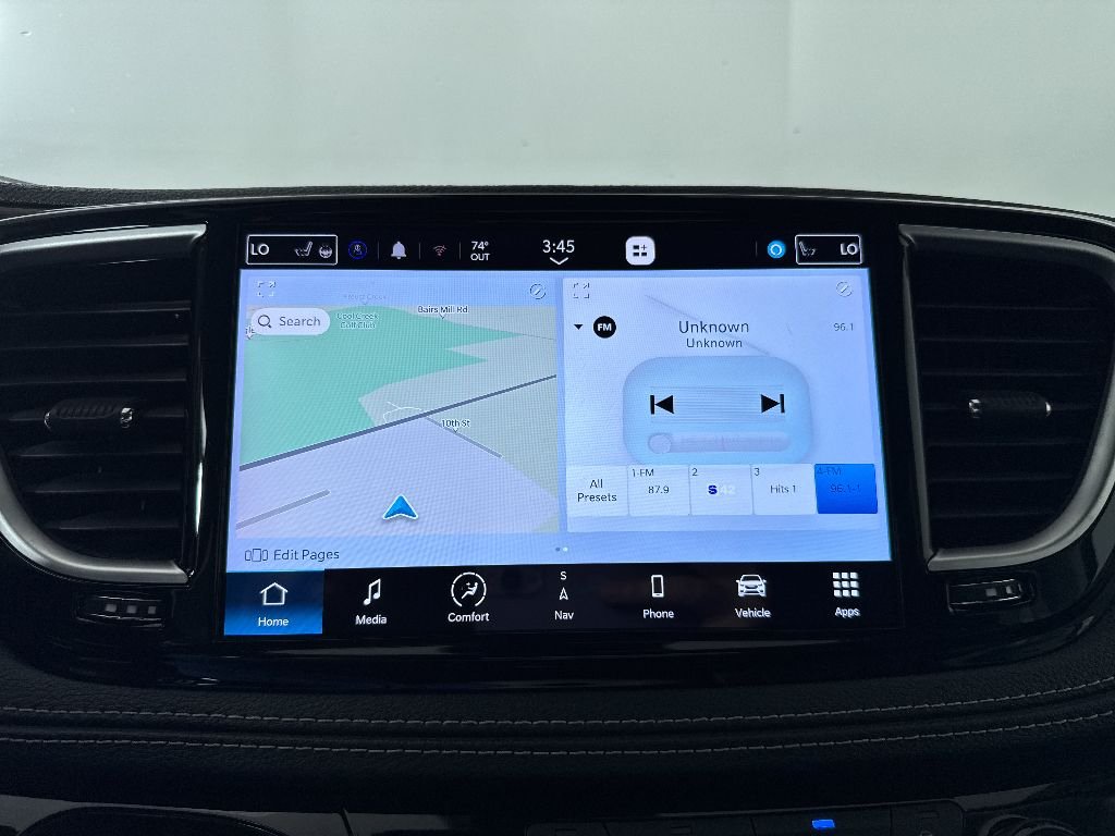 2023 Chrysler Pacifica Limited - Photo 15