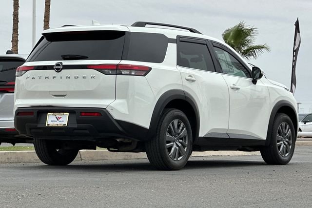 Used 2025 White Nissan SV image 3