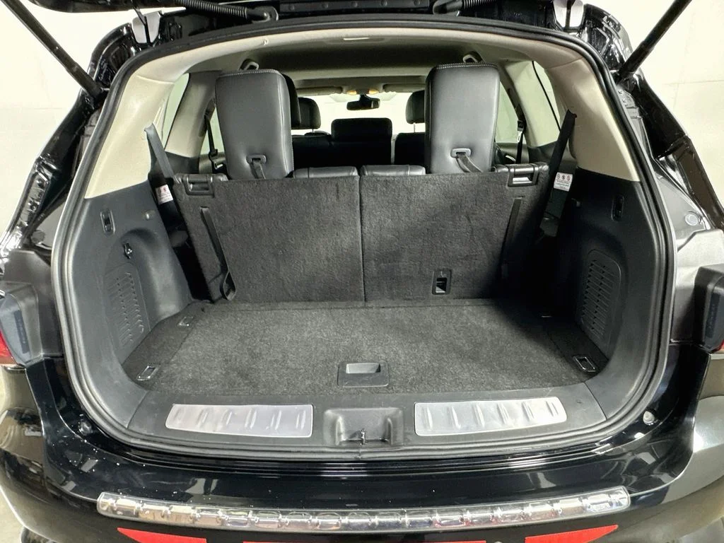 Used 2019 Black INFINITI LUXE image 33