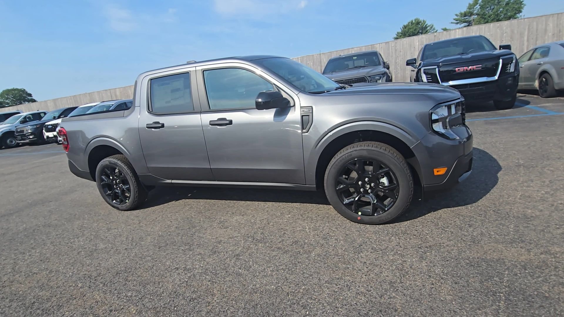 New 2026 Carbonized Gray Metallic Ford XLT image 21