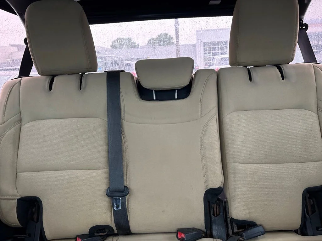 Used 2019 White Jeep Unlimited Sport image 13