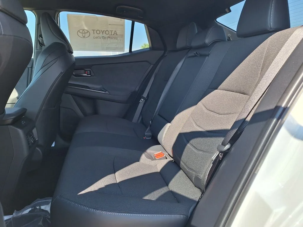 2026 Toyota C-HR SE - Photo 10