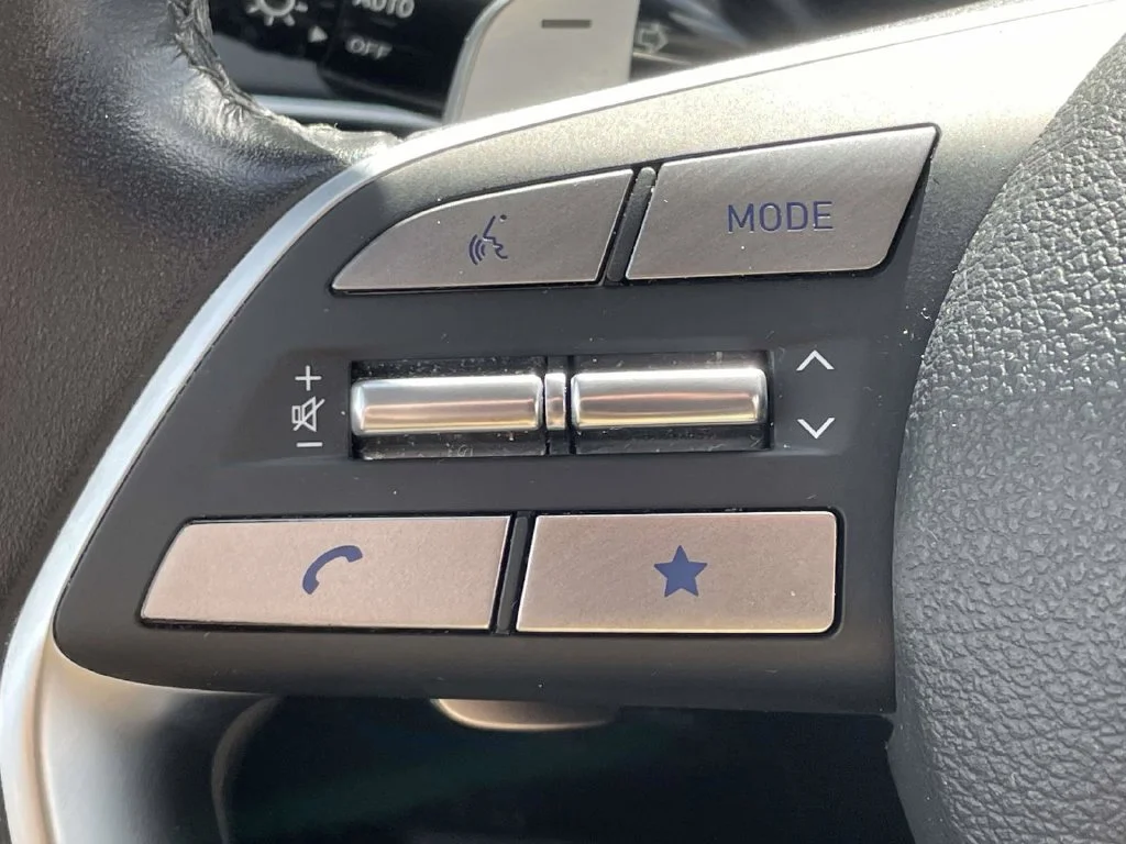 Certified Used 2025 Black Hyundai SEL image 31