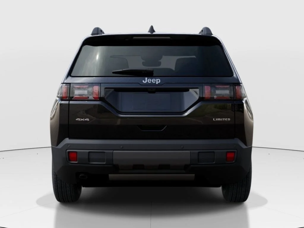 New 2026 Diamond Black Crystal Pearl-Coat Exterior Paint Jeep Limited image 8