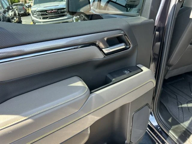 Used 2022 Ash Chevrolet ZR2 image 18