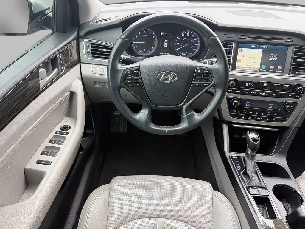 Used 2016 Silver Hyundai Limited image 10