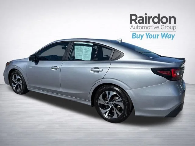 Used 2025 Ice Silver Metallic Subaru Premium image 5