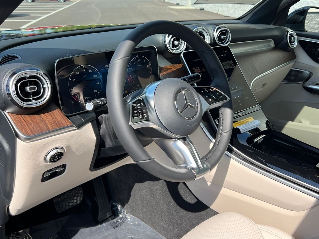 New 2027 Black Mercedes-Benz GLC 300 image 15