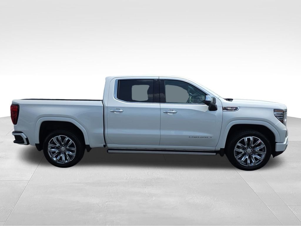 Used 2025 White GMC Denali image 5
