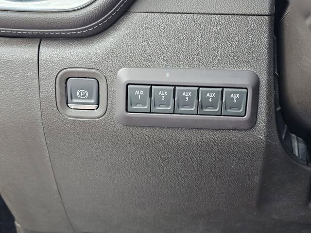 Used 2022 Black Chevrolet LTZ image 19
