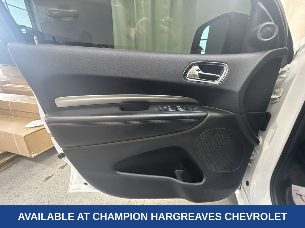 Used 2018 White Dodge SXT image 31