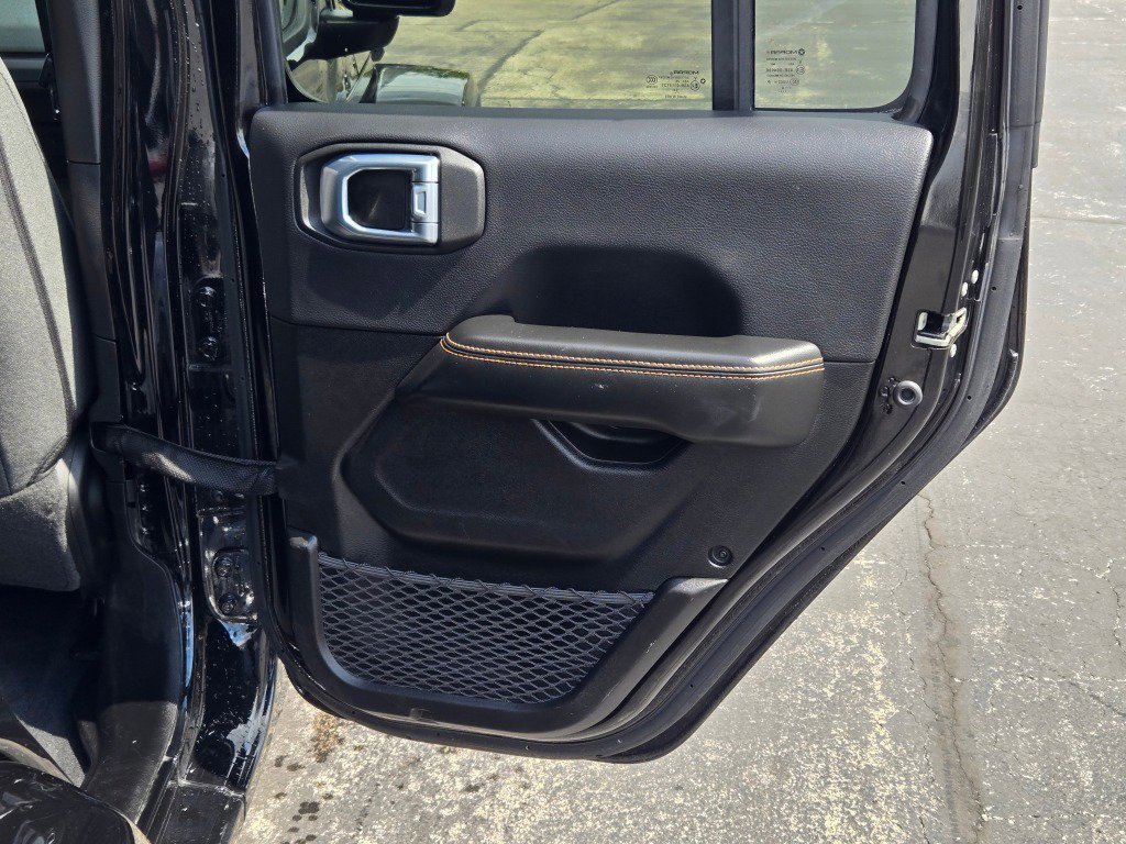 2025 Jeep Wrangler 4-Door Sahara - Photo 8