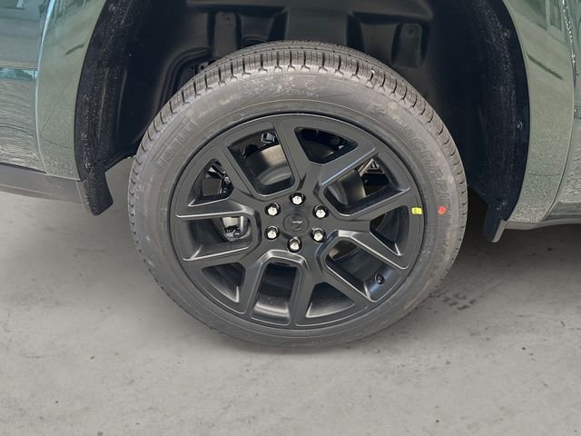 New 2026 Serrano-Green Metallic Exterior Paint RAM Laramie image 14