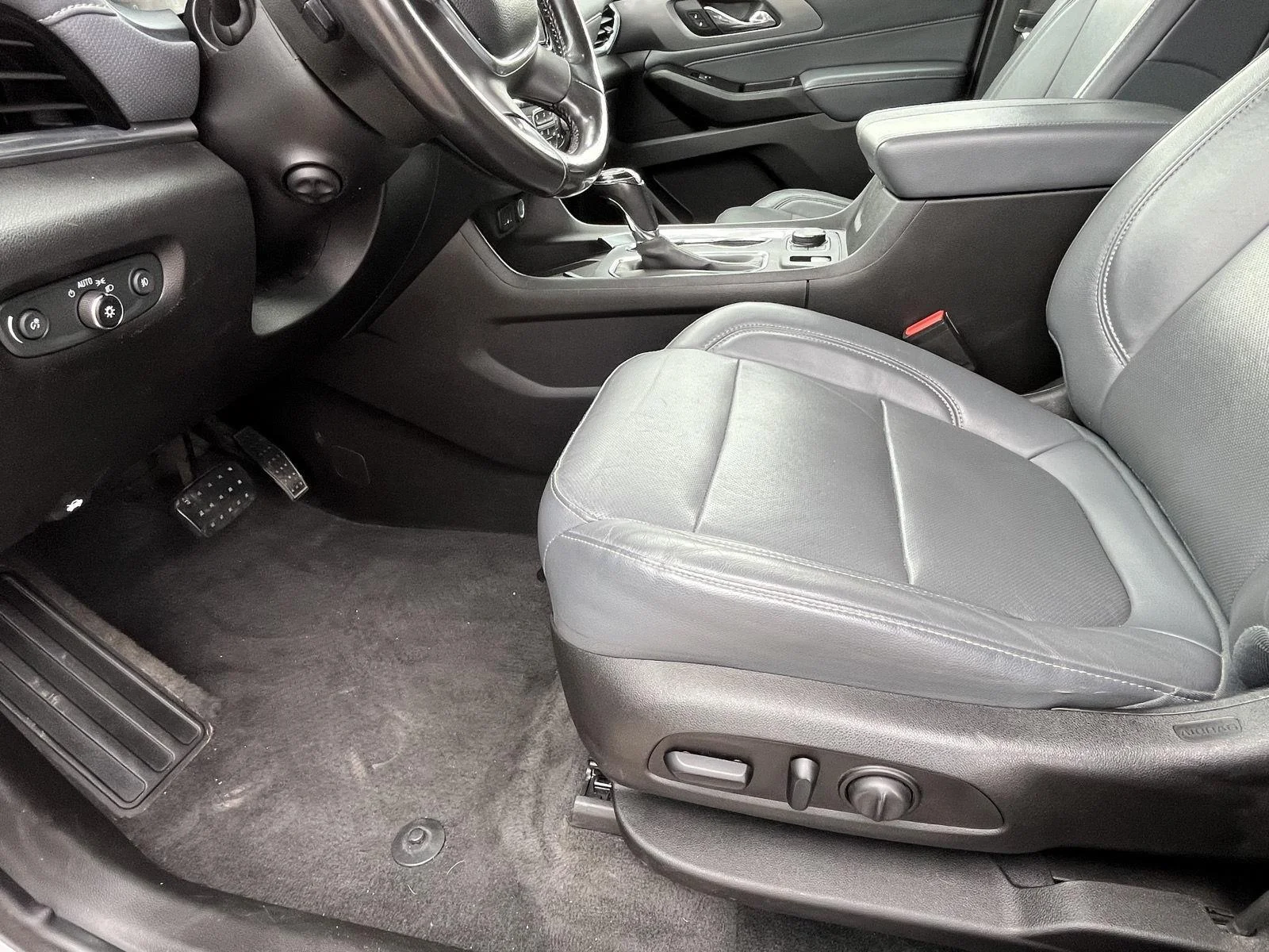 2019 Chevrolet Traverse Premier - Photo 20