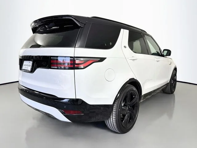 New 2026 Fuji White Land Rover Dynamic SE image 5