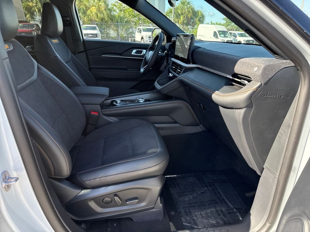 New 2026 White Ford Tremor image 22