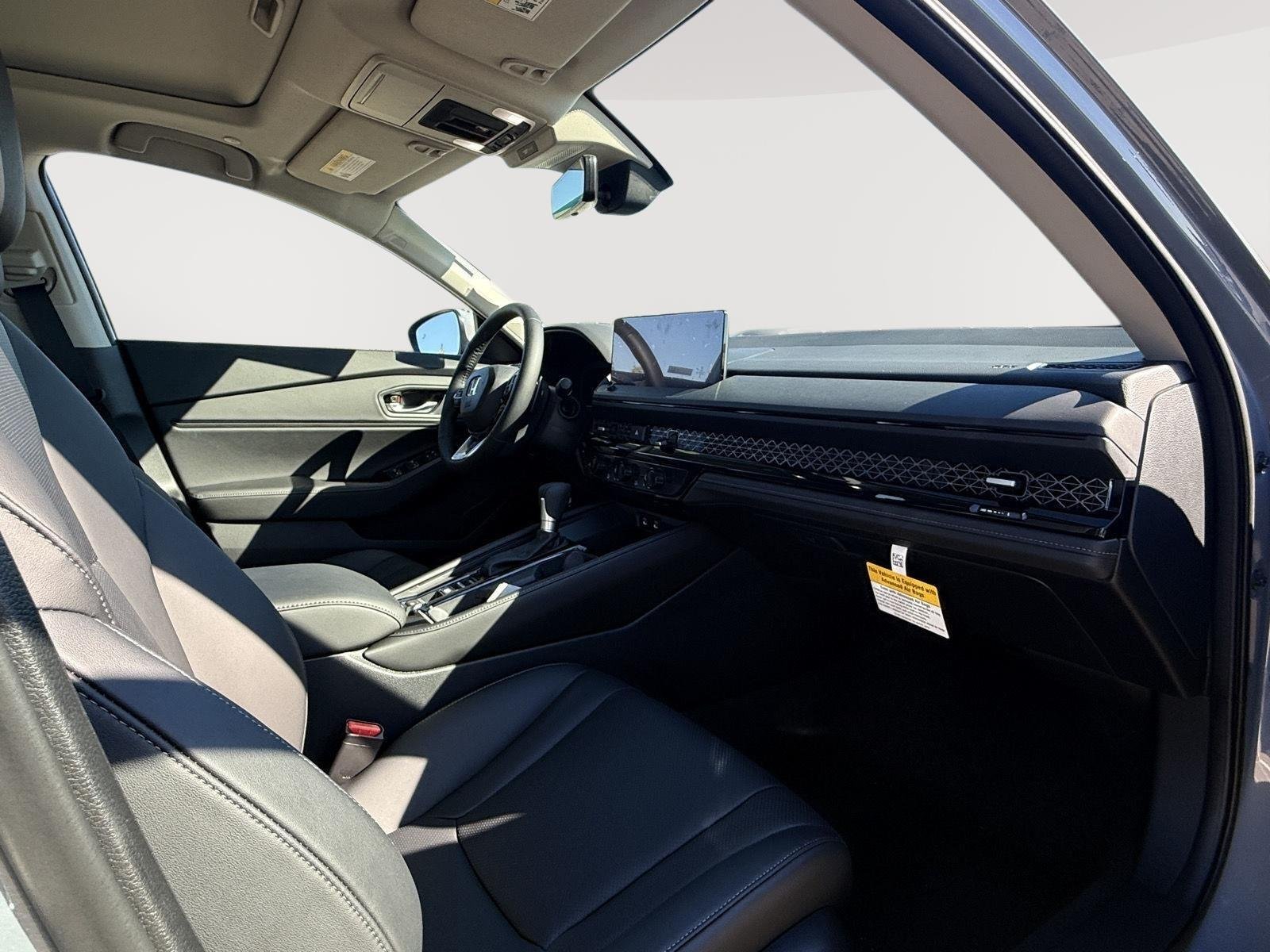 New 2026 Urban Gray Pearl Honda Touring image 16