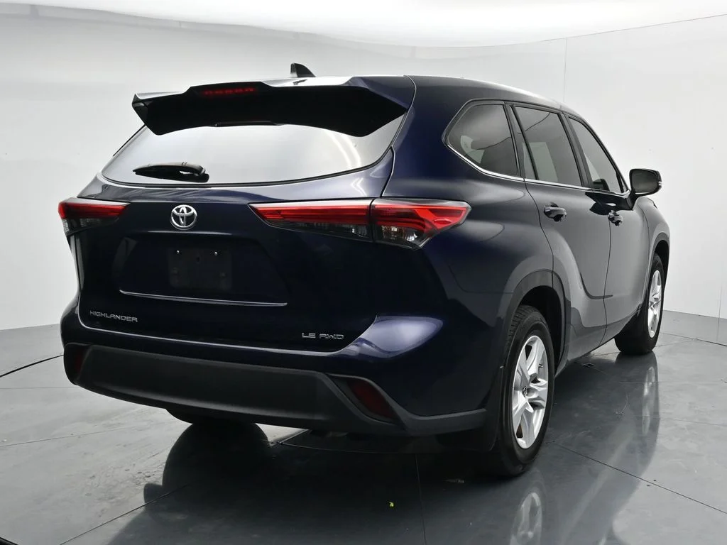 Used 2023 Blue Toyota LE image 6