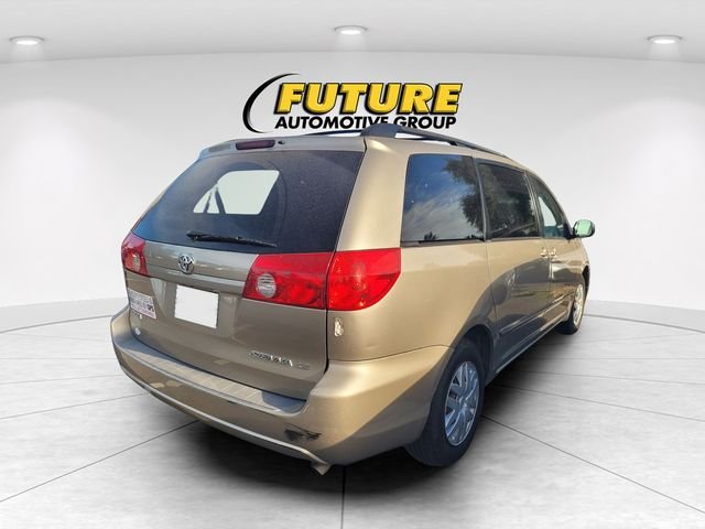 Used 2009  Toyota  image 3
