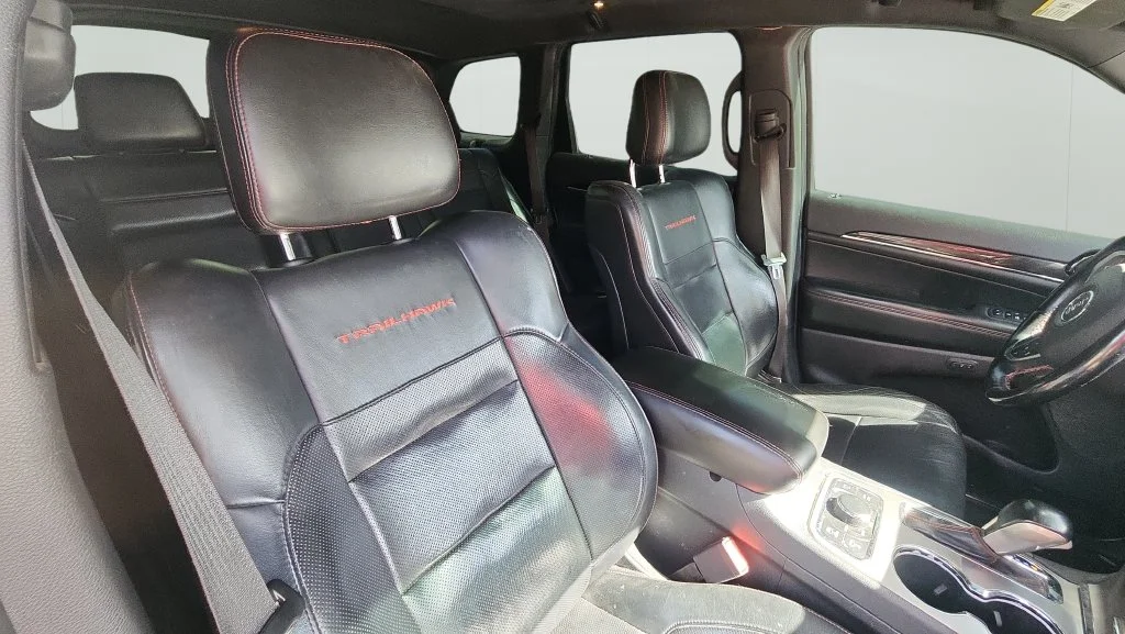 Used 2020 Black Jeep Trailhawk image 9