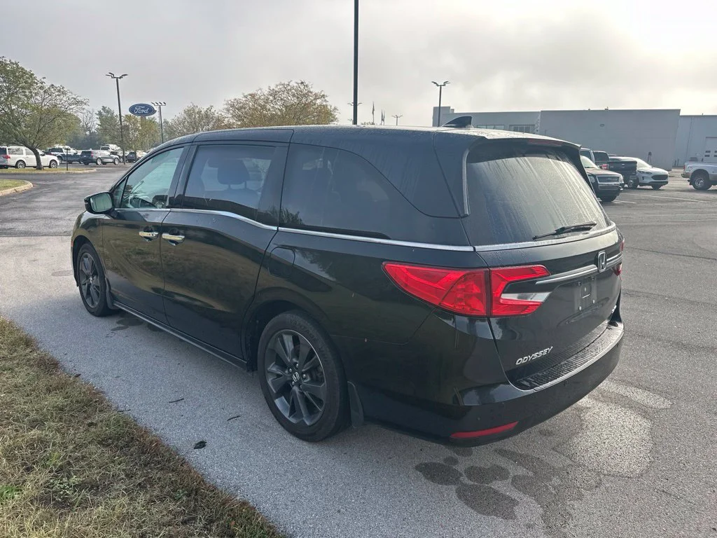 Used 2021 Black Honda Elite image 5