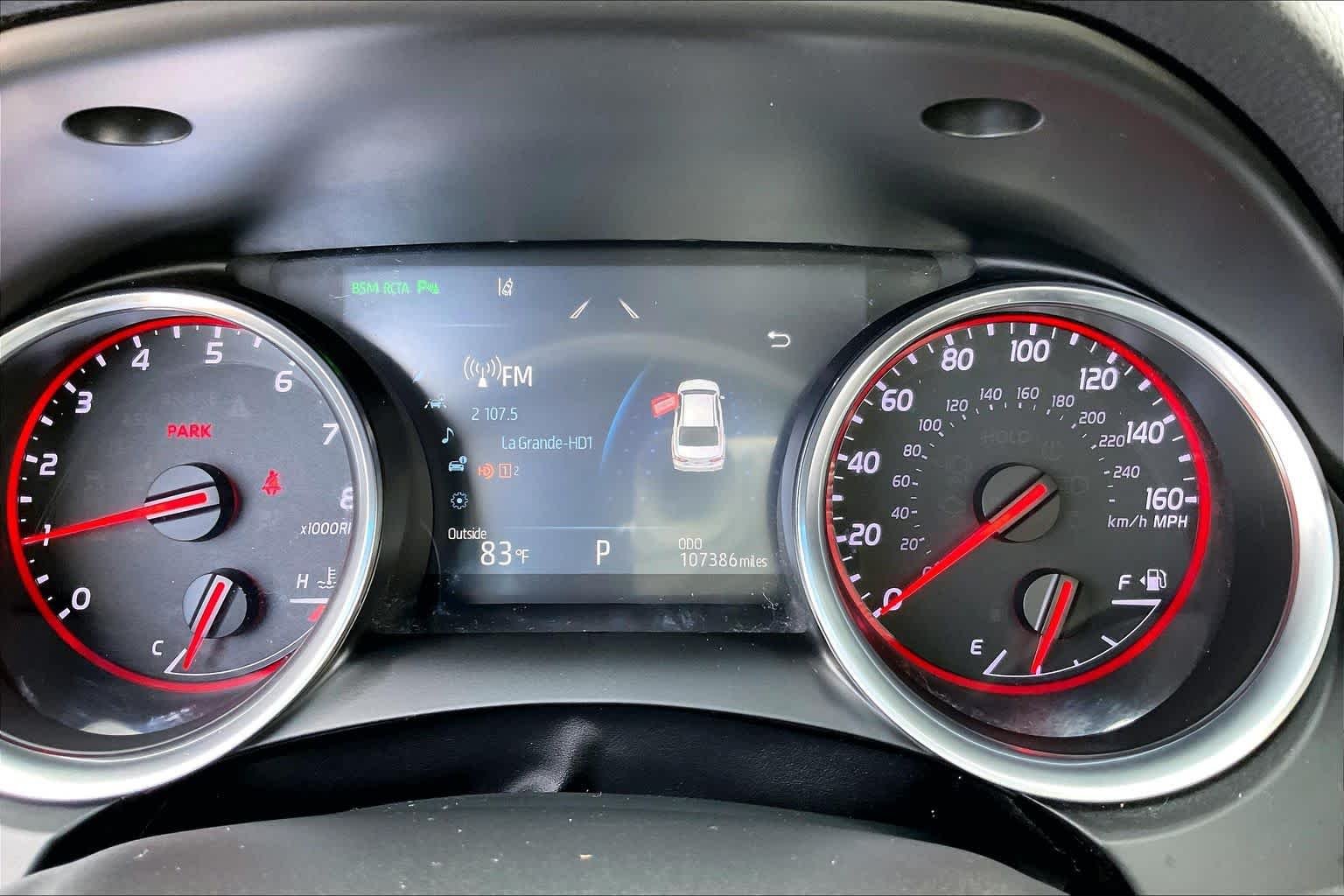 Used 2018 Wind Chill Pearl Toyota XSE V6 image 23
