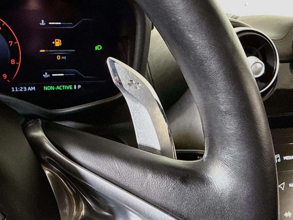 Certified Used 2023 McLaren Orange McLaren  image 19