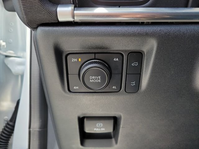 Used 2025 White Ford Platinum image 9