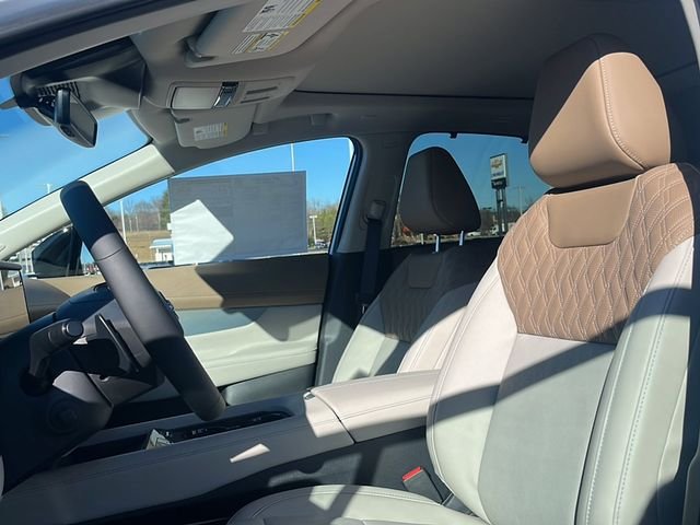 New 2026 Everest White Pearl TriCoat / Super Black Two-tone Nissan Platinum image 16