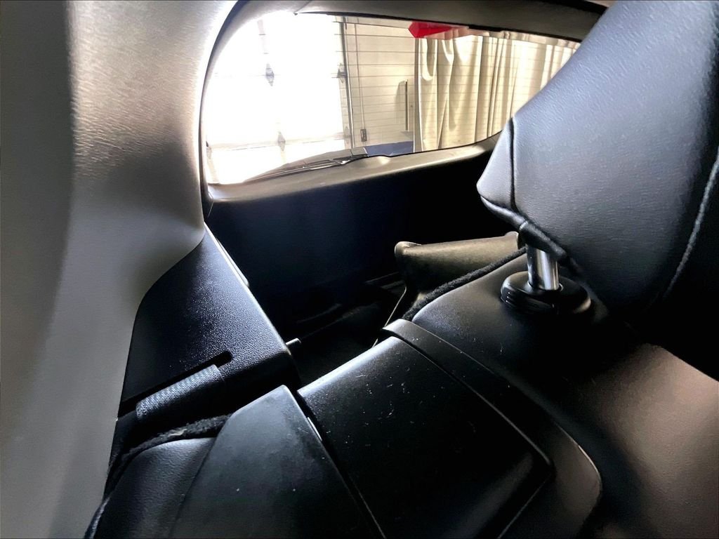 Used 2024 Green Hyundai Limited image 17