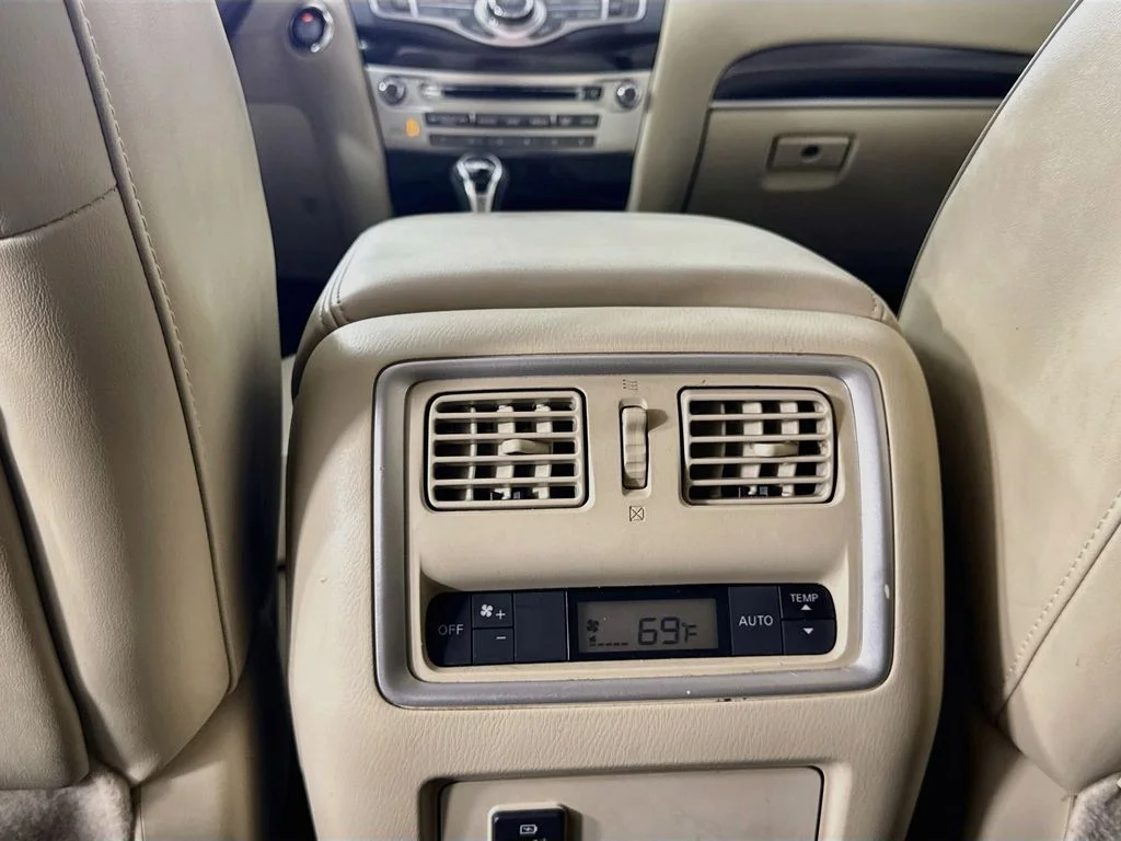 Used 2019 Majestic White INFINITI LUXE image 33