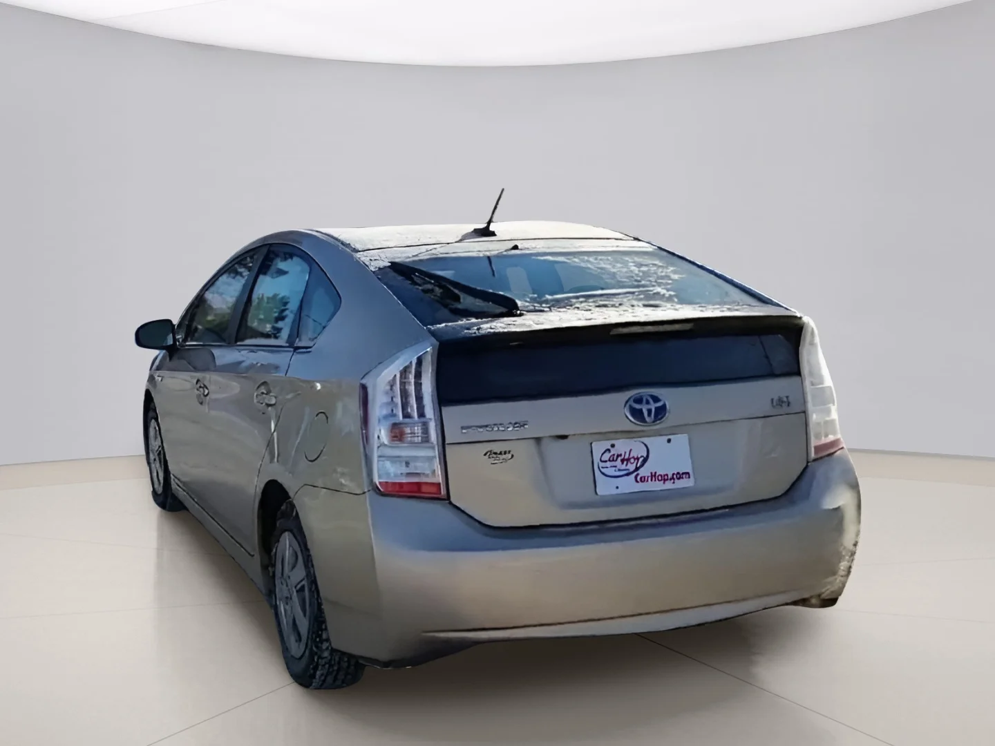Used 2010 Gold Toyota III image 7