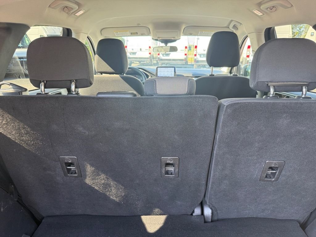 Used 2022 Gray Ford SE image 26