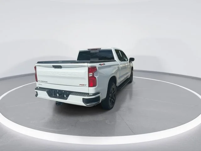 Used 2023 White Chevrolet RST image 7