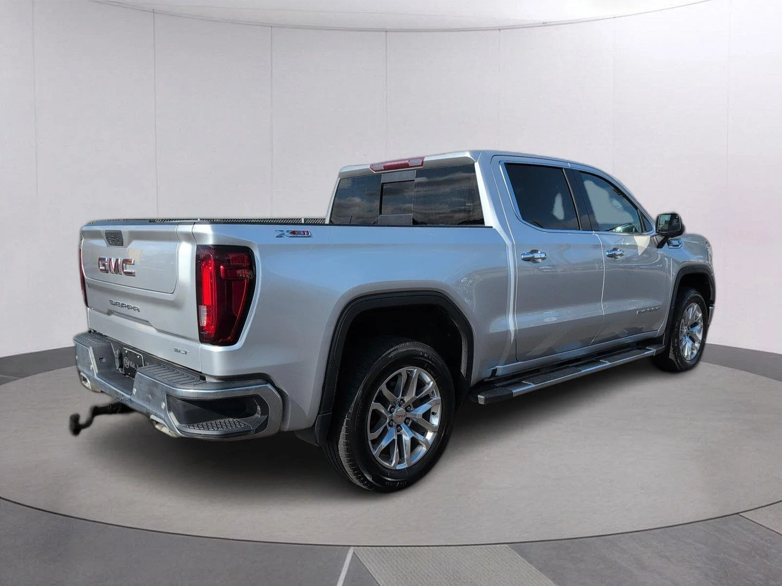 Used 2022 QUICKSILVER METALLIC GMC SLT image 5