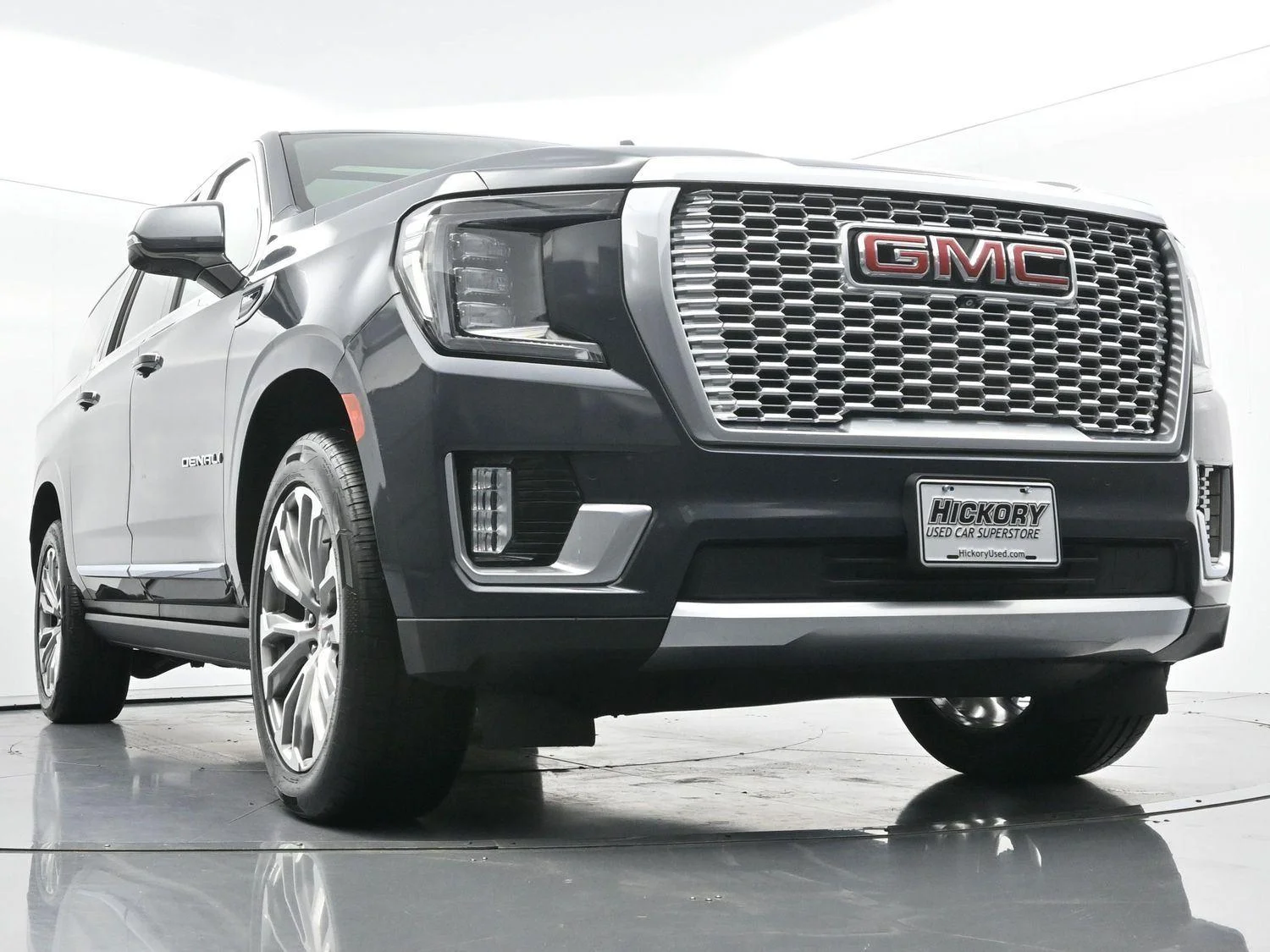 Used 2021 Hunter Metallic GMC Denali image 48