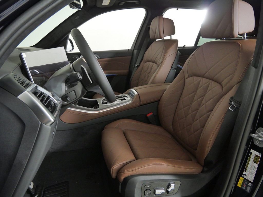 New 2026 Carbon Black Metallic BMW xDrive50e image 36
