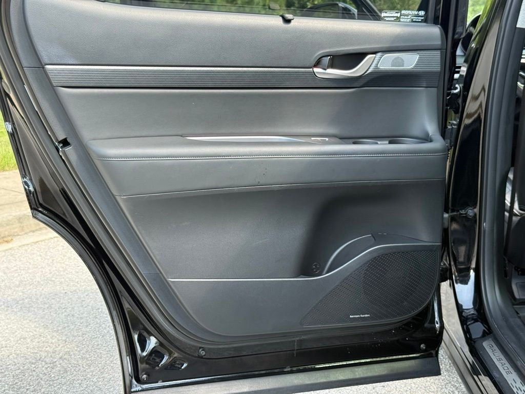 Used 2023 Black Hyundai Limited image 25