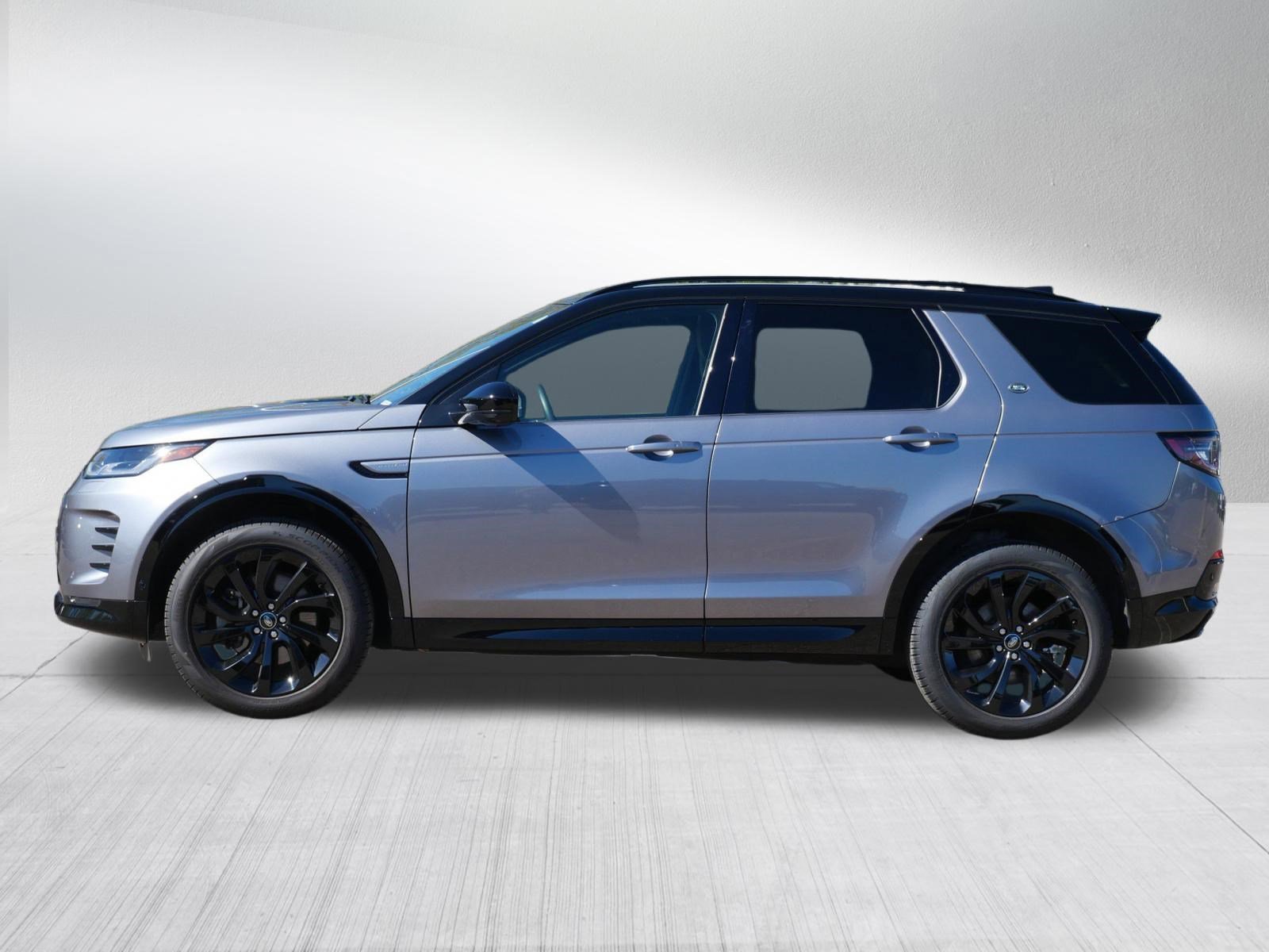 Used 2024 Land Rover Discovery Sport Dynamic SE with VIN SALCL2FX7RH352486 for sale in Minneapolis, Minnesota