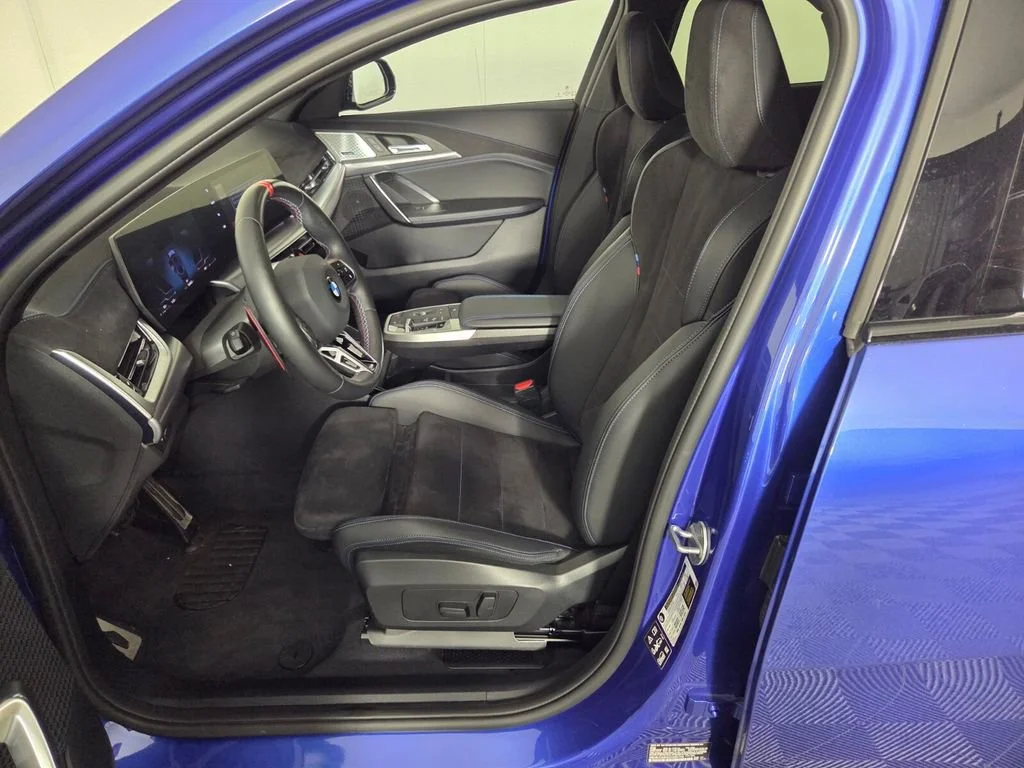 Used 2025 Blue Metallic BMW M35i image 11