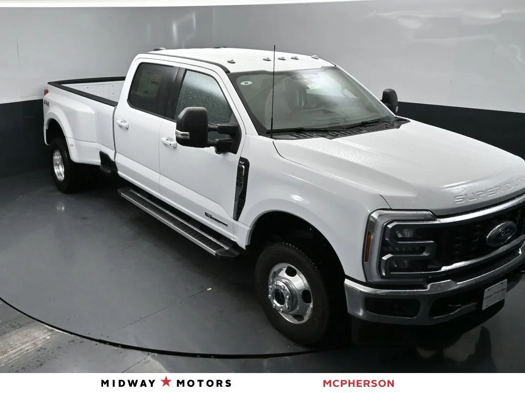 New 2026 Oxford White Ford F-350® XLT image 1