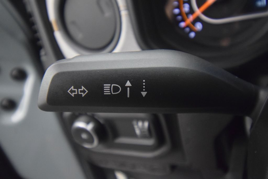 Used 2024 Earl Clearcoat Jeep Sport image 40
