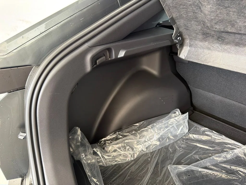 New 2026 Overcast Toyota  SE image 41