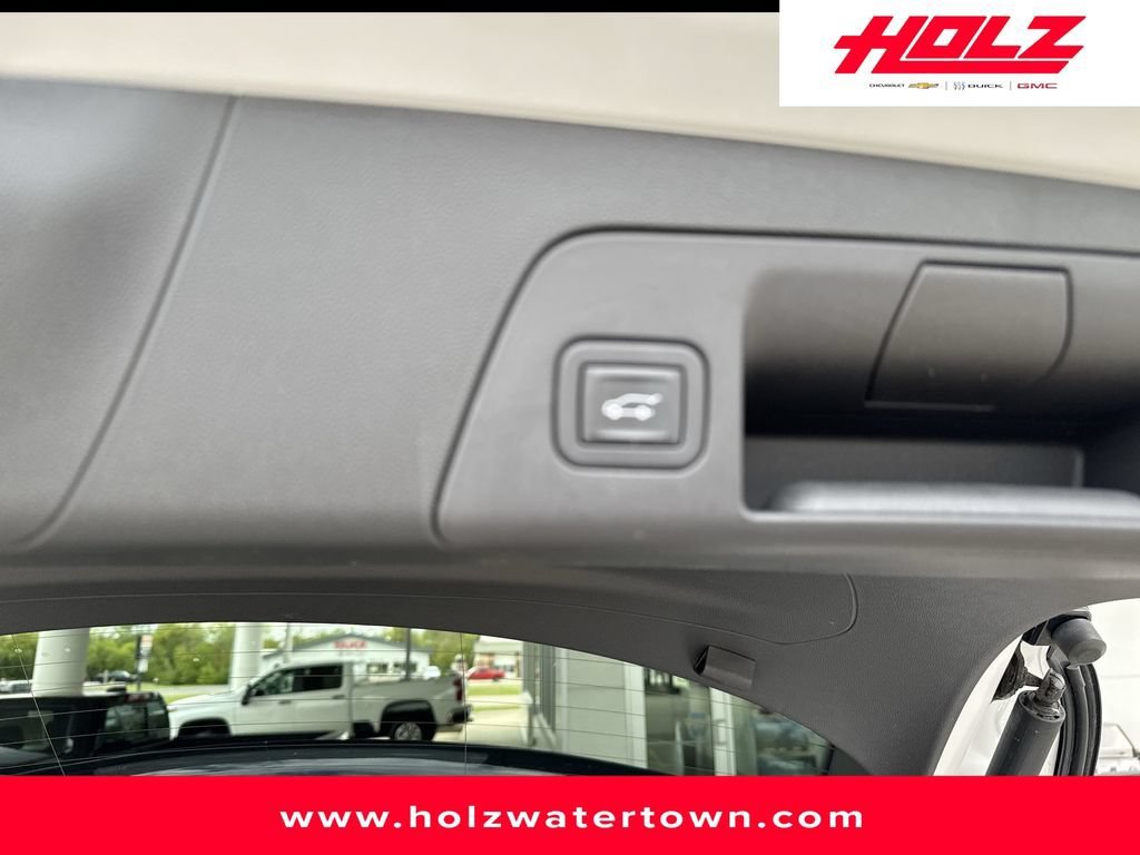 Certified Used 2023 White Frost Tricoat Buick Avenir image 26